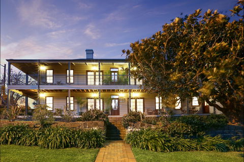 Bellevue Accommodation (The Bellevue Kiama) - C Tourism 0