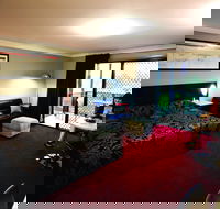 Cattleman's Country Motor Inn and Serviced Apartments - Open with Room Service - C Tourism