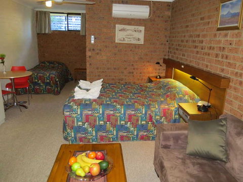 Colonial Motor Inn Pambula - C Tourism 0