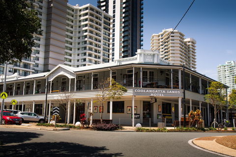 Coolangatta Sands Hotel - C Tourism 0