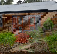 Cypress Studio - Mintaro - C Tourism