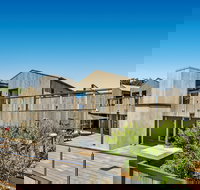 Eighty Seven on Byrnes - C Tourism