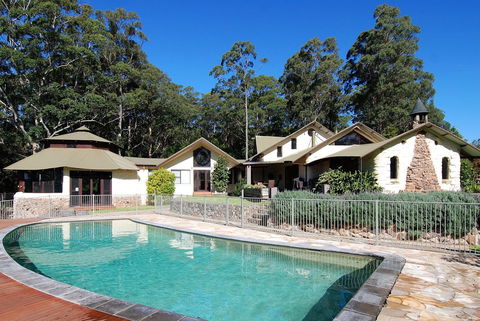 Indooroopilly - C Tourism 0
