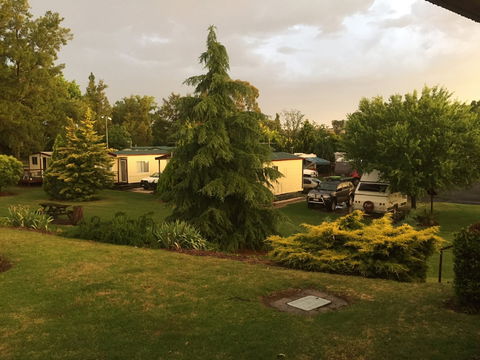 Inverell Caravan Park - C Tourism 1