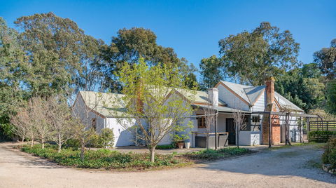 McLaren Vale Getaways - C Tourism 0