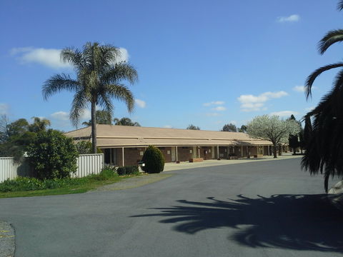 Paradise Lakes Motel - C Tourism 0
