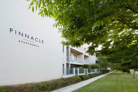 Pinnacle Apartments - C Tourism 0