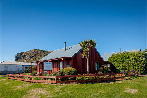 Pol And Pen Holiday Cottages - C Tourism 0
