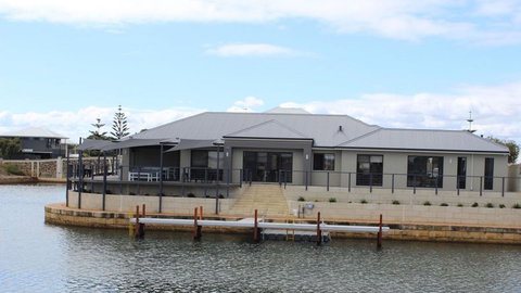 Port Bouvard Retreat - Large Family Friendly Canal Home With Private Jetty - C Tourism 0