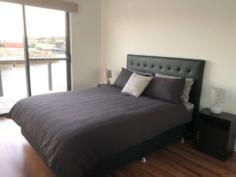 Port Bouvard Retreat - Large Family Friendly Canal Home With Private Jetty - C Tourism 1