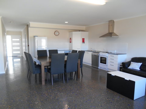 Red Door Retreat - C Tourism 1