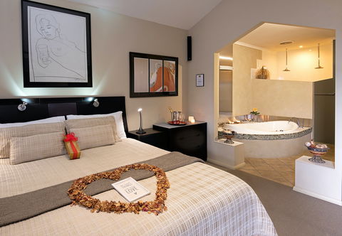 Riverview Rise Retreats - C Tourism 0