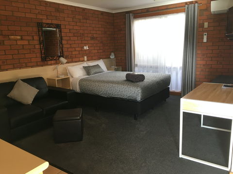 Shannon Motor Inn - C Tourism 1