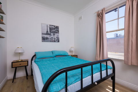 Sydney Star Backpackers - C Tourism 2