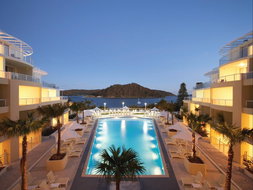 Book Sunshine Bay Accommodation Vacations C Tourism C Tourism