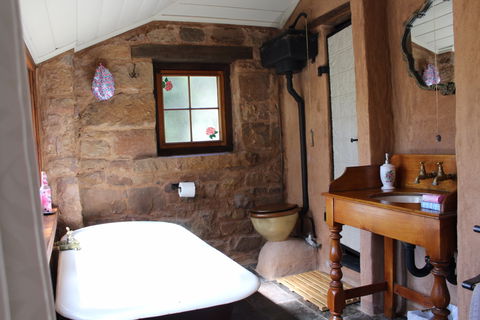 Bluey Blundstone's Accommodation - C Tourism 2