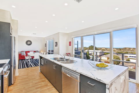 Breezes - Underwood Avenue Goolwa Beach - C Tourism 2