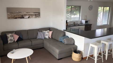 Catching Waves - C Tourism 1