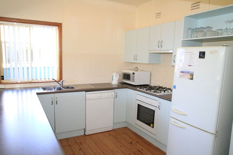 Cudmirrah Reef Cottage - C Tourism 1