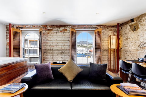 Henry Jones Art Hotel - The - C Tourism 0