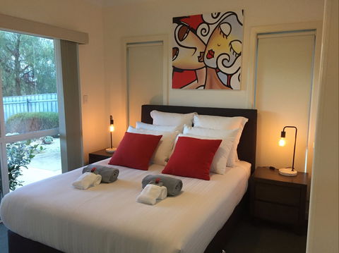 Lyreen's Apartment Bed And Breakfast - C Tourism 1