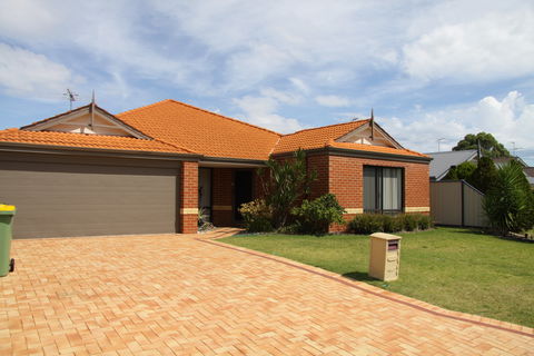 Mandurah Golf Links Retreat - C Tourism 0
