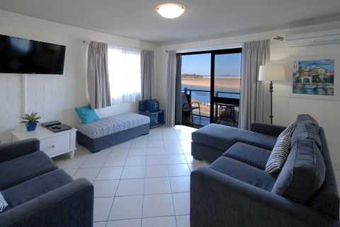 Marcel Towers Holiday Apartments - C Tourism 1