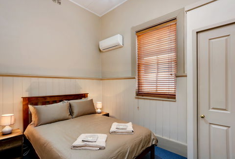 McCulloch's Rest - C Tourism 1