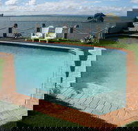 Moreton Bay Beach Lodge - C Tourism