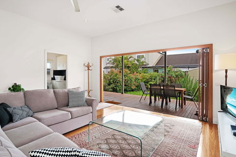 Newcastle Executive Homes - Cooks Hill Cottage - C Tourism 0