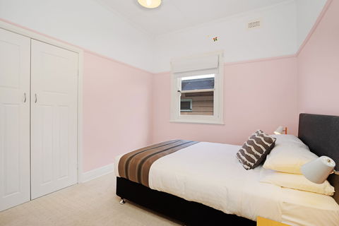 Newcastle Executive Homes - Cooks Hill Cottage - C Tourism 2