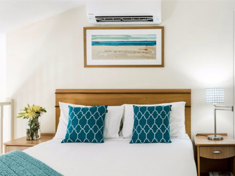 Oaks The Entrance Waterfront Resort - C Tourism 1