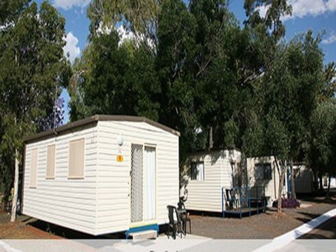 Westview Caravan Park - Open For Essential Travel Only - C Tourism 1