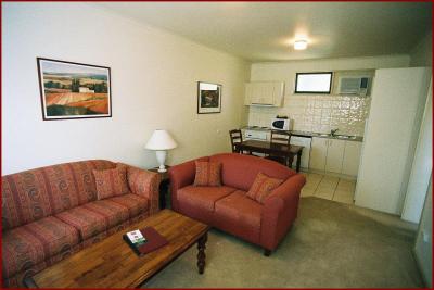 Ballarat Colonial Motor Inn - C Tourism 3