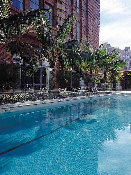 Adina Apartment Hotel Sydney, Central - C Tourism 4