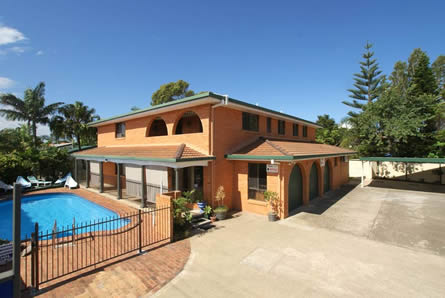 Airlie Court Holiday Apartments - C Tourism 0