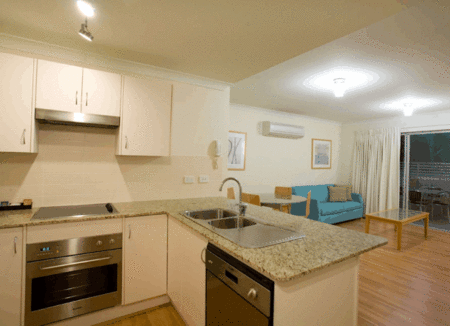 Shoal Bay Beachclub Apartments - C Tourism 3