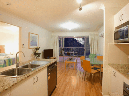 Shoal Bay Beachclub Apartments - C Tourism 5