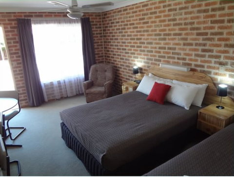 The Palms Motel - C Tourism 4