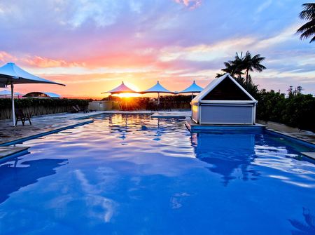 Oaks Waterfront Resort - C Tourism 0