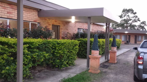 AA Hilldrop Motor Inn - C Tourism 1