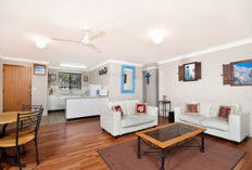 Abodes About Byron - C Tourism 3