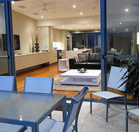 Beach House 2  Vue - C Tourism