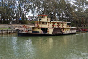Emmylou Paddle Steamer - C Tourism 0