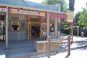 Emmylou Paddle Steamer - C Tourism 2