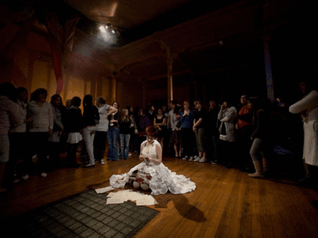 Zen Zen Zo Physical Theatre - C Tourism 2