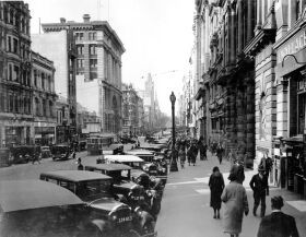 Melbourne City Heritage Walking Tours - C Tourism 0