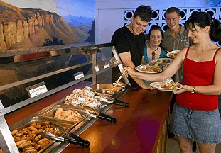 Cairns Night Zoo - C Tourism 2