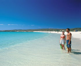 Turquoise Bay - C Tourism 0