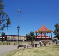 Gladstone Square - C Tourism